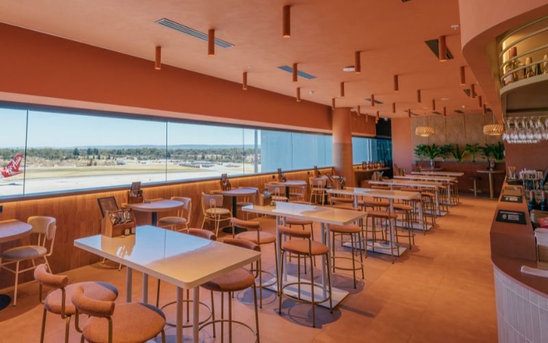 Table settings at Co and Co Perth Airport T1 International 